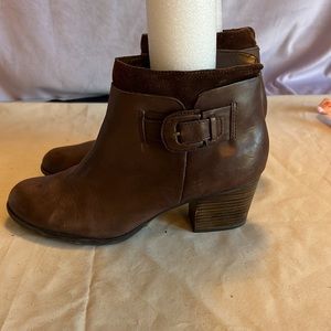 Chocolate color Franco Sarto, ankle boots, brown, leather and suede